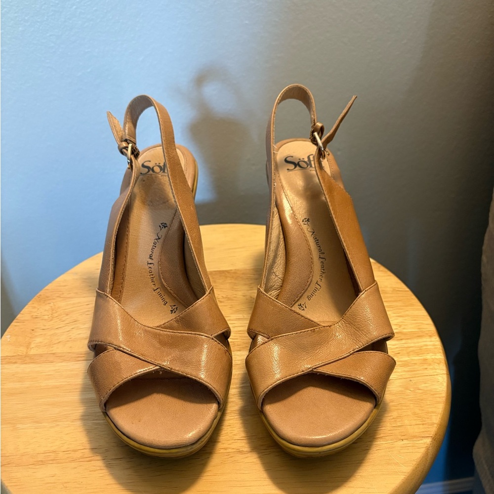Sofft Stylish Tan Slingback Heels